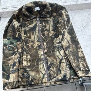 Columbia Women’s Camo Fleece - Size XL